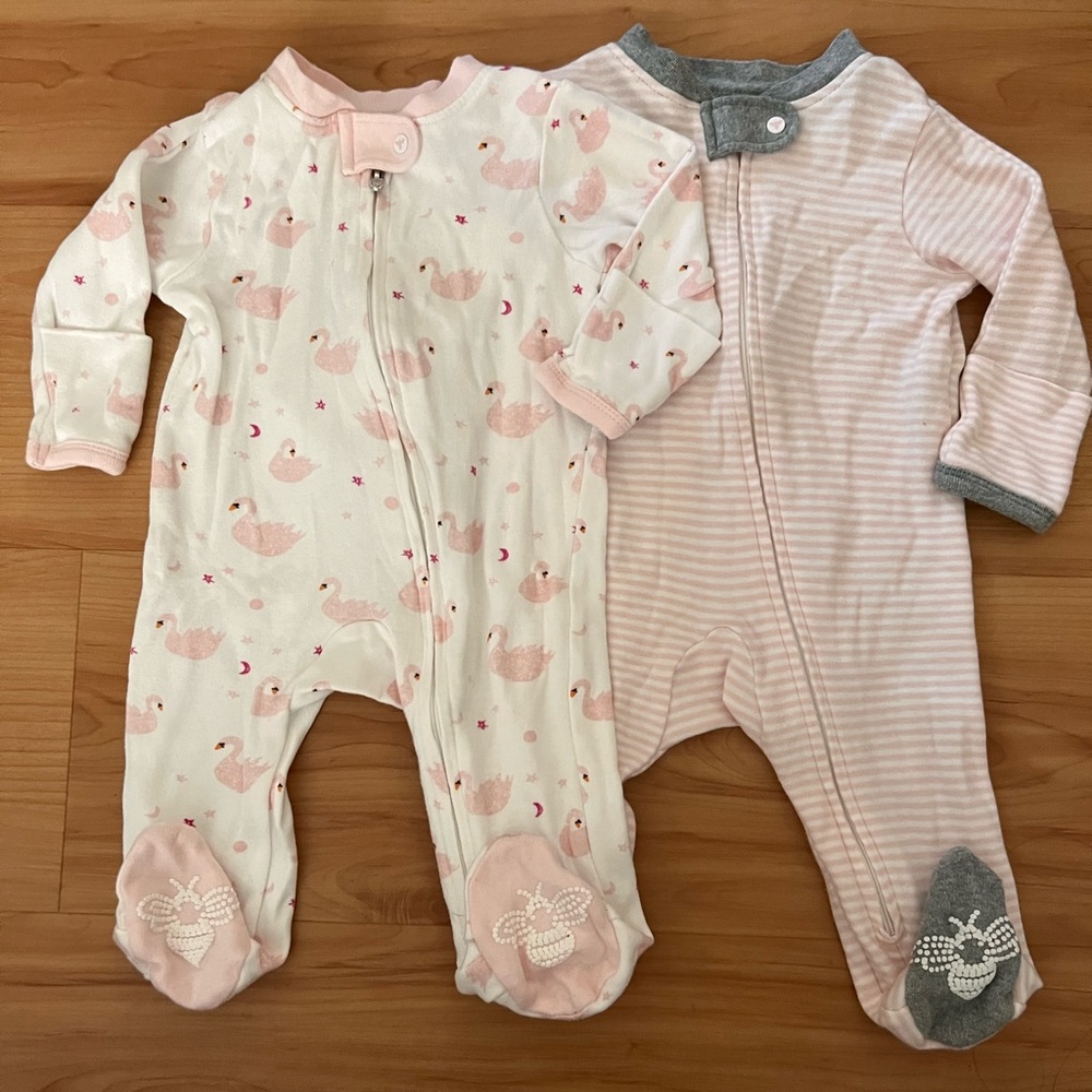 Burt’s bees organic cotton pajamas 0-3 months.
